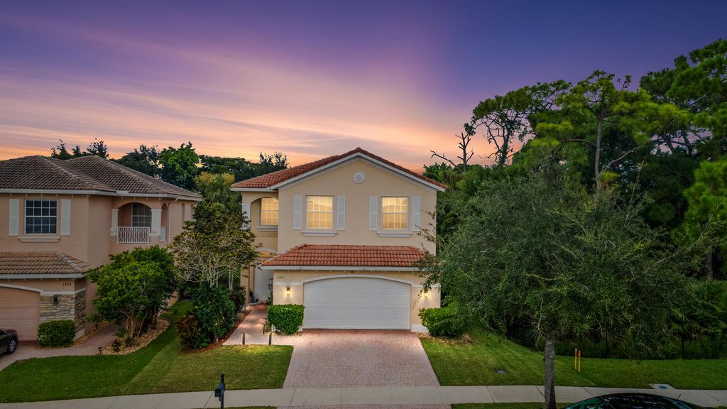 1104 NW Leonardo Circle, Port St Lucie, FL 34986