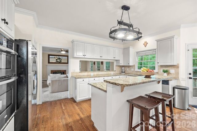 5501 Providence Glen Road, Charlotte, NC 28270