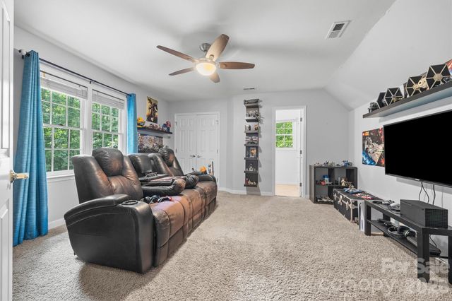 5501 Providence Glen Road, Charlotte, NC 28270