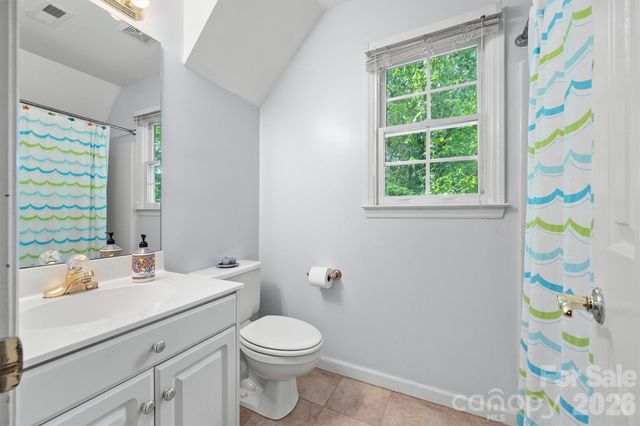 5501 Providence Glen Road, Charlotte, NC 28270