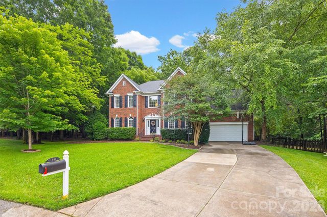 5501 Providence Glen Road, Charlotte, NC 28270