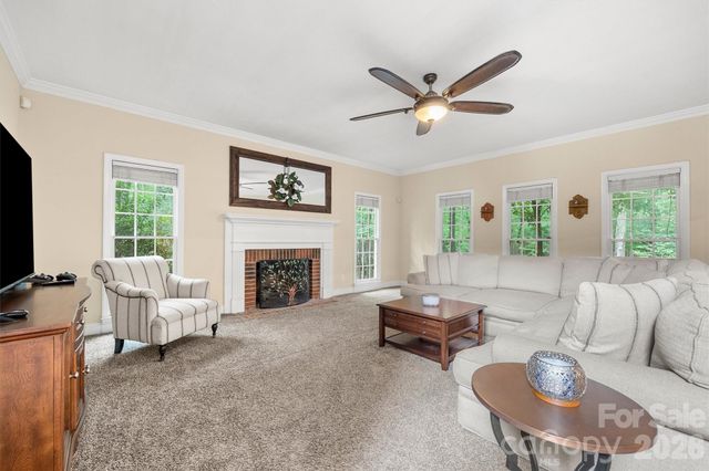 5501 Providence Glen Road, Charlotte, NC 28270