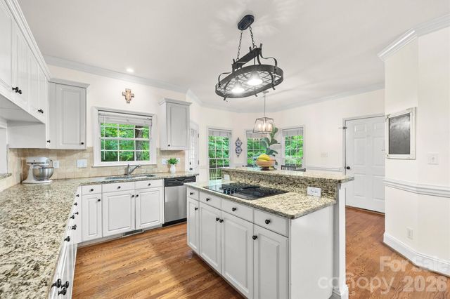 5501 Providence Glen Road, Charlotte, NC 28270