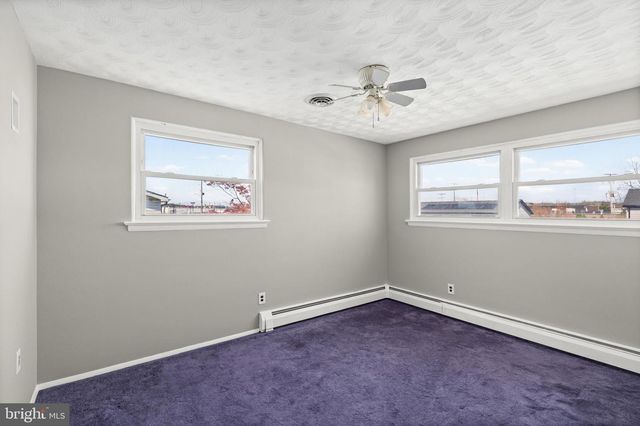 982 MARBROOK LN, York, PA 17404
