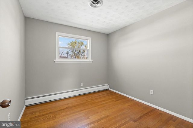 982 MARBROOK LN, York, PA 17404
