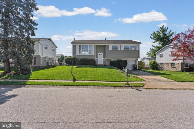 982 MARBROOK LN, York, PA 17404