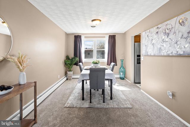 982 MARBROOK LN, York, PA 17404