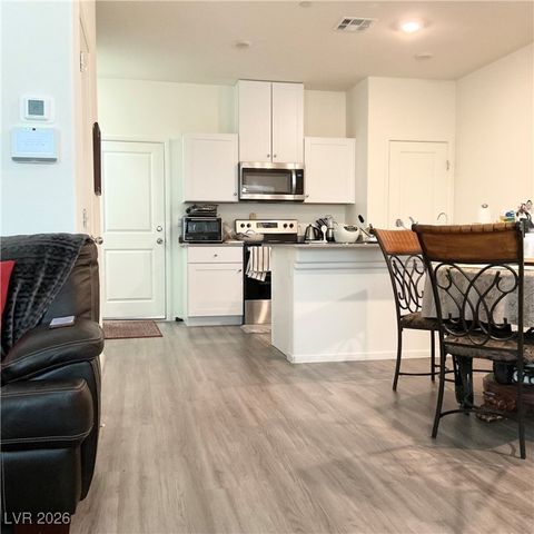 492 Waterfall Cove Court, Henderson, NV 89002