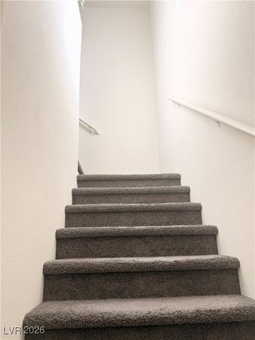 492 Waterfall Cove Court, Henderson, NV 89002