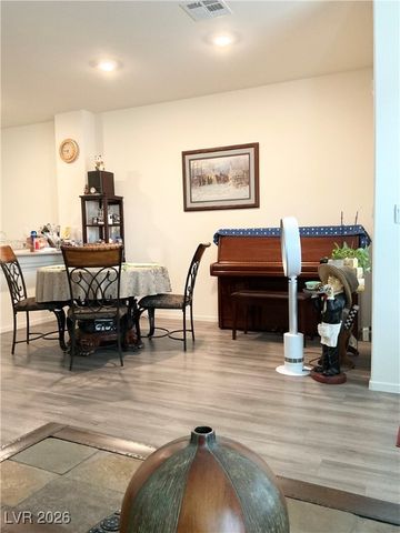 492 Waterfall Cove Court, Henderson, NV 89002