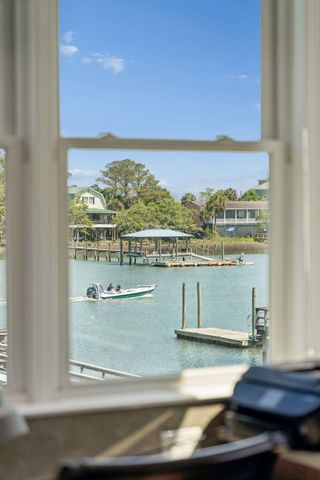 16 Intracoastal Court, Isle Of Palms, SC 29451