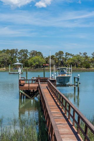 16 Intracoastal Court, Isle Of Palms, SC 29451