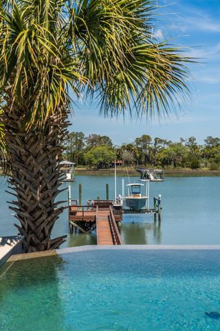 16 Intracoastal Court, Isle Of Palms, SC 29451