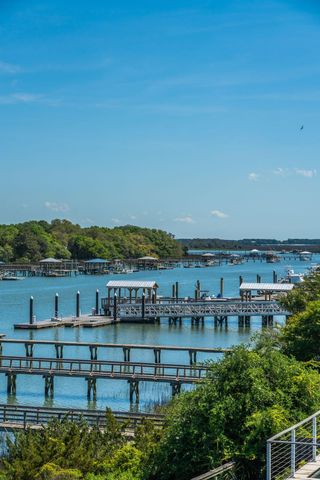 16 Intracoastal Court, Isle Of Palms, SC 29451