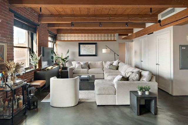 90 Wareham St 306, Boston, MA 02118