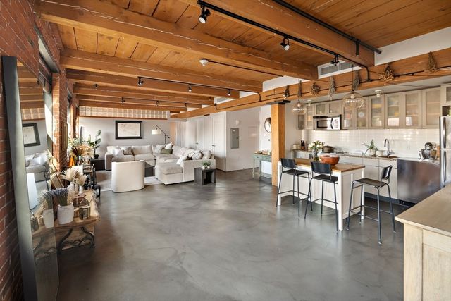 90 Wareham St 306, Boston, MA 02118