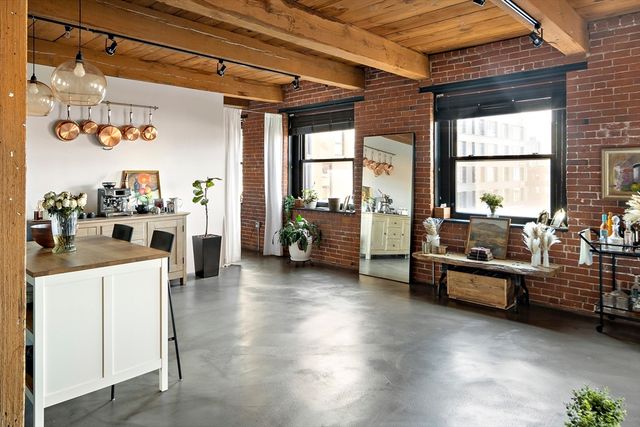 90 Wareham St 306, Boston, MA 02118