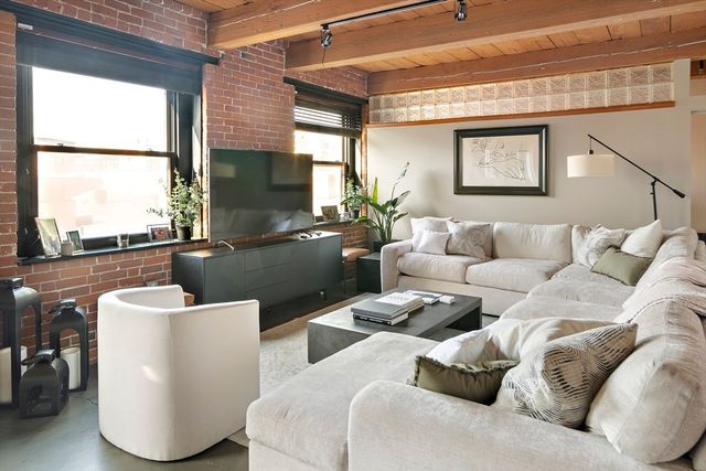 90 Wareham St 306, Boston, MA 02118