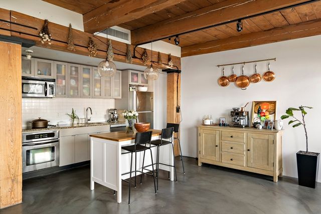 90 Wareham St 306, Boston, MA 02118