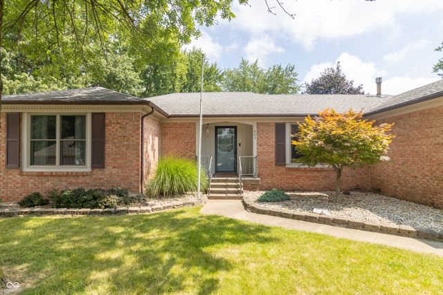 204 Creek Wood Drive, Greenfield, IN 46140