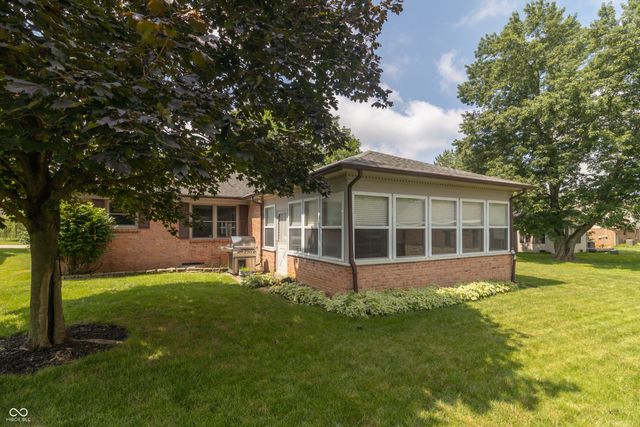 204 Creek Wood Drive, Greenfield, IN 46140