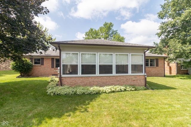 204 Creek Wood Drive, Greenfield, IN 46140