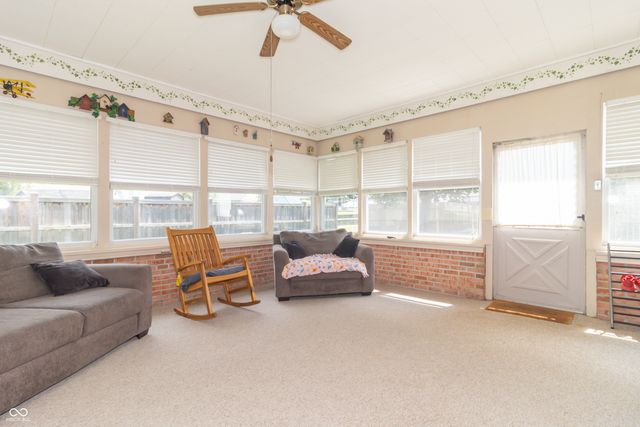204 Creek Wood Drive, Greenfield, IN 46140