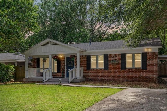 604 Barksdale Drive W, Mobile, AL 36606