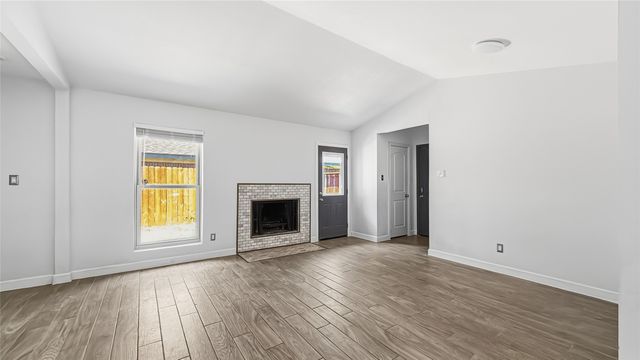 5113 Shoregate Square, Garland, TX 75043