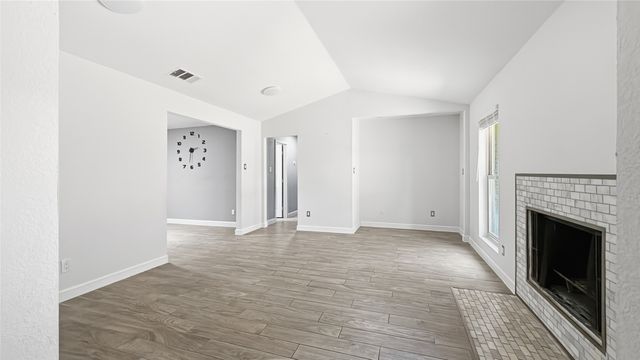 5113 Shoregate Square, Garland, TX 75043