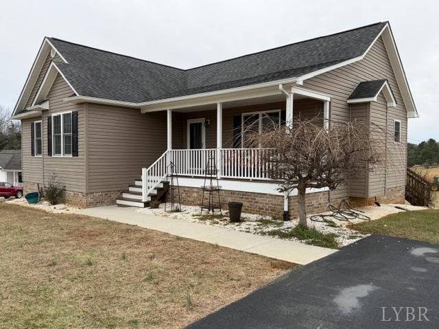 216 Avery Lane, Appomattox, VA 24522