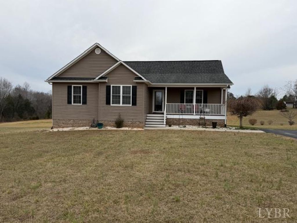 216 Avery Lane, Appomattox, VA 24522