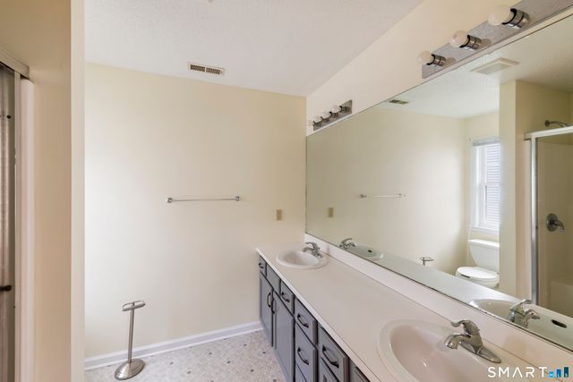 26 Fox Hollow 26, Avon, CT 06001