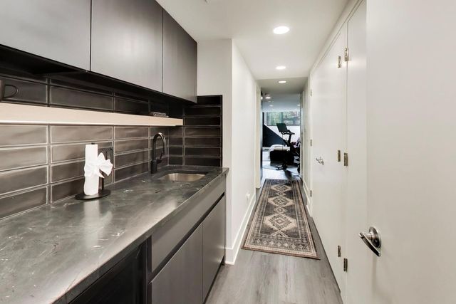 1029 N Honore Street, Chicago, IL 60622