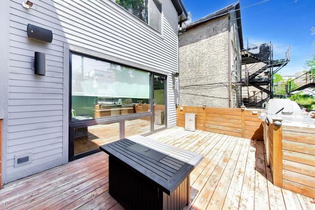 1029 N Honore Street, Chicago, IL 60622