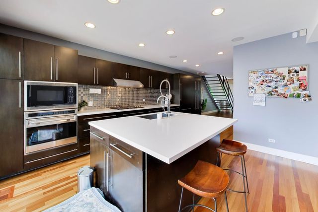1029 N Honore Street, Chicago, IL 60622