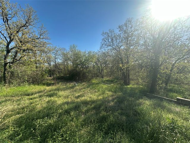 1550 Three Skillet Road, Springtown, TX 76082