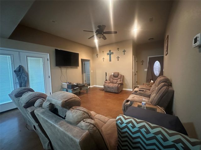 1550 Three Skillet Road, Springtown, TX 76082