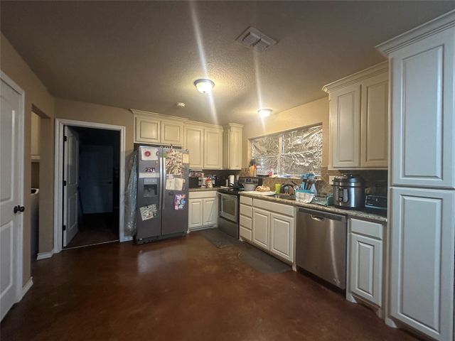 1550 Three Skillet Road, Springtown, TX 76082