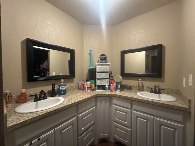 1550 Three Skillet Road, Springtown, TX 76082