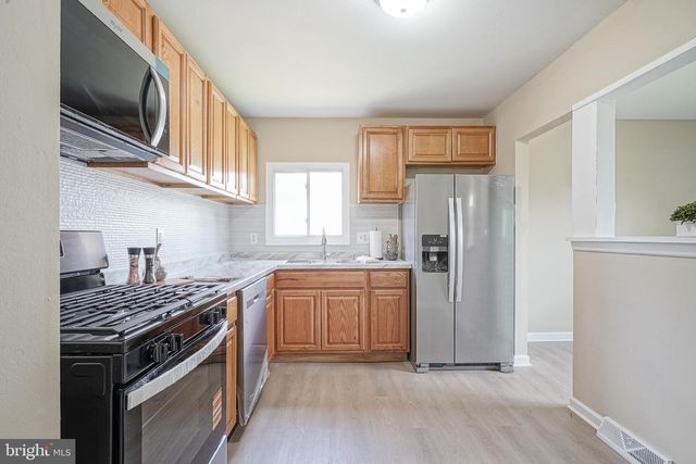 220 COLLEGE DR, Pemberton, NJ 08068