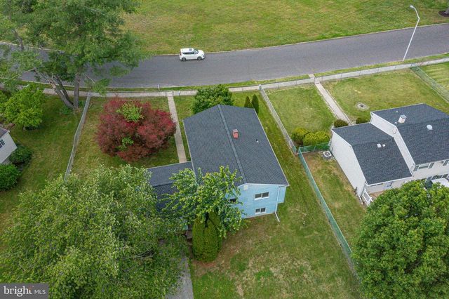 220 COLLEGE DR, Pemberton, NJ 08068