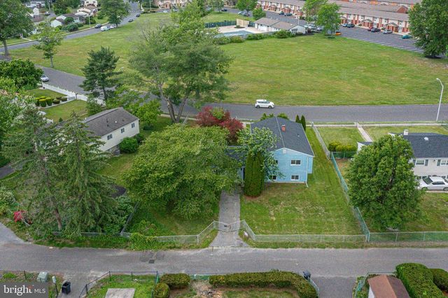 220 COLLEGE DR, Pemberton, NJ 08068