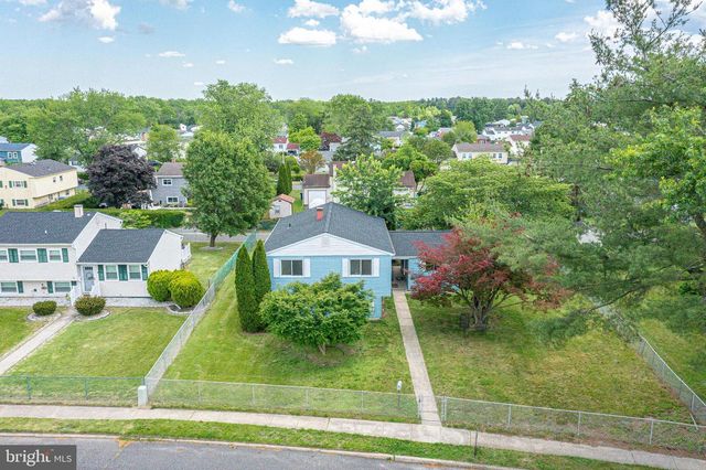 220 COLLEGE DR, Pemberton, NJ 08068