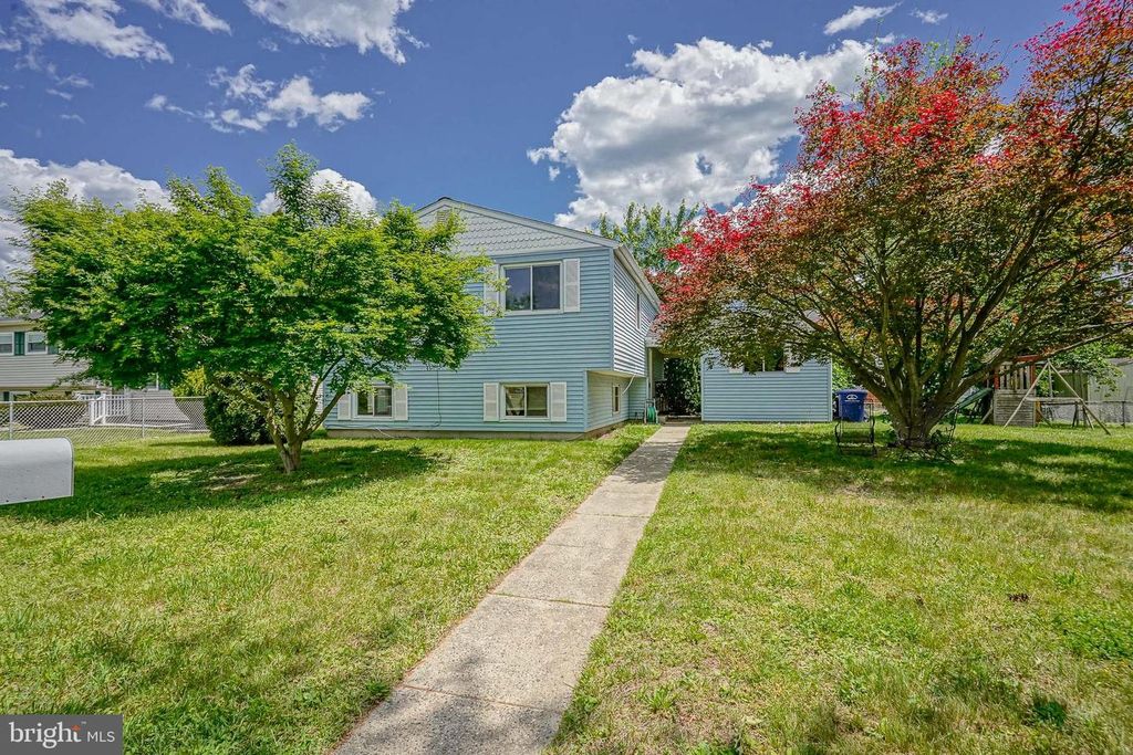 220 COLLEGE DR, Pemberton, NJ 08068