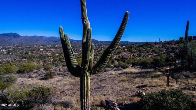 3700 N NEVERMIND Trail N --, Carefree, AZ 85377