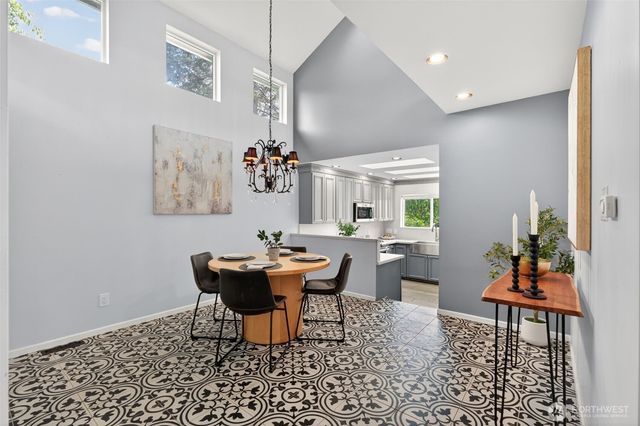 7700 California Avenue SW, Seattle, WA 98136