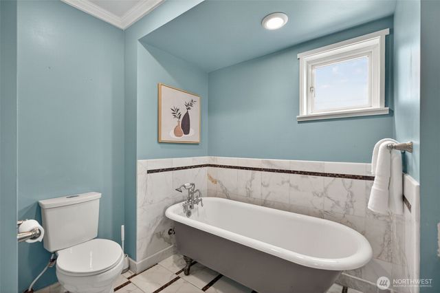 7700 California Avenue SW, Seattle, WA 98136