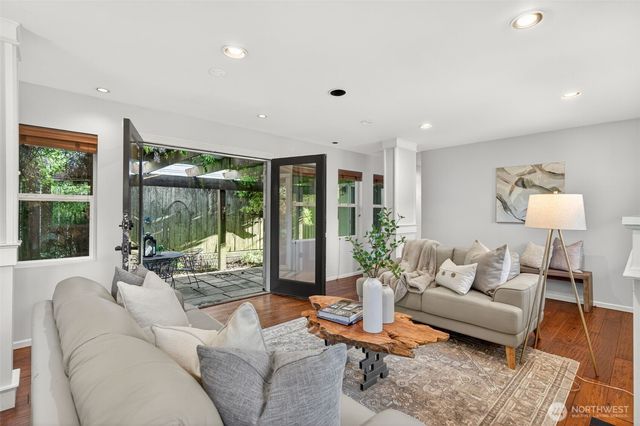 7700 California Avenue SW, Seattle, WA 98136