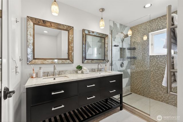 7700 California Avenue SW, Seattle, WA 98136